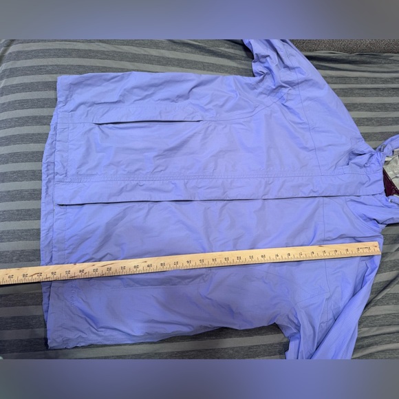 L.L. Bean Purple Hooded Rain Jacket Pockets Zipper Snap Velcro Closure Sz M - Picture 11 of 11